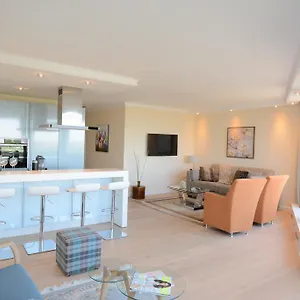 Apartment Luxury In Near Trade Fair 